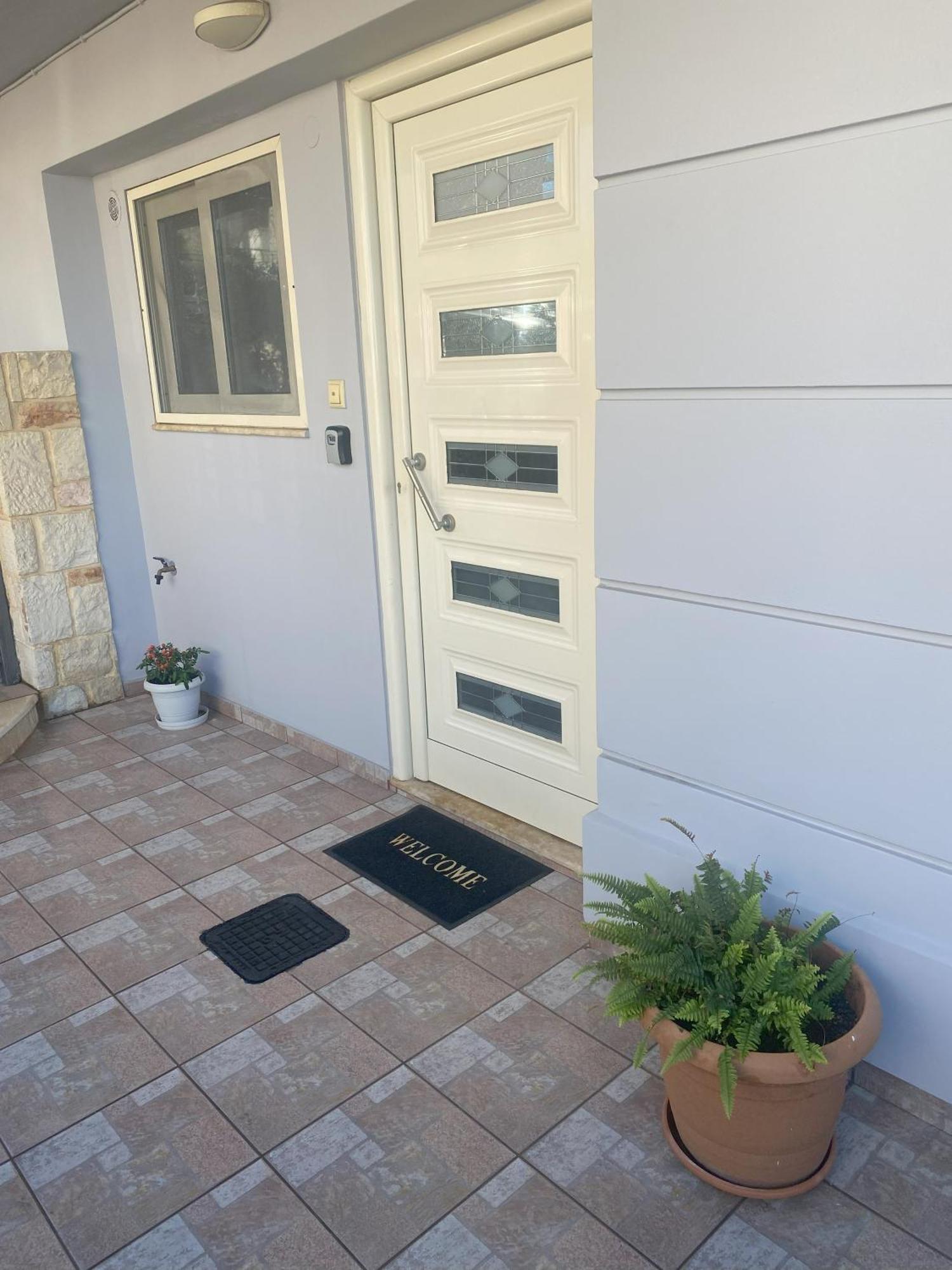 New Unique Apartment In Heraklion Экстерьер фото